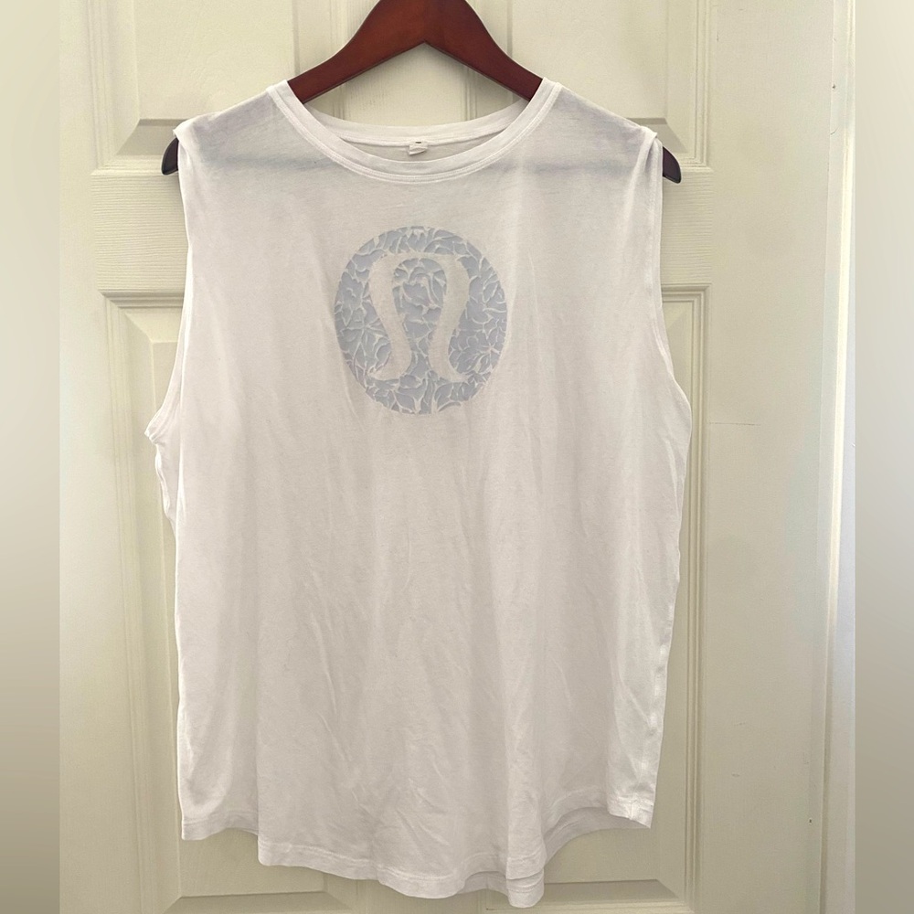 Lululemon muscle tank